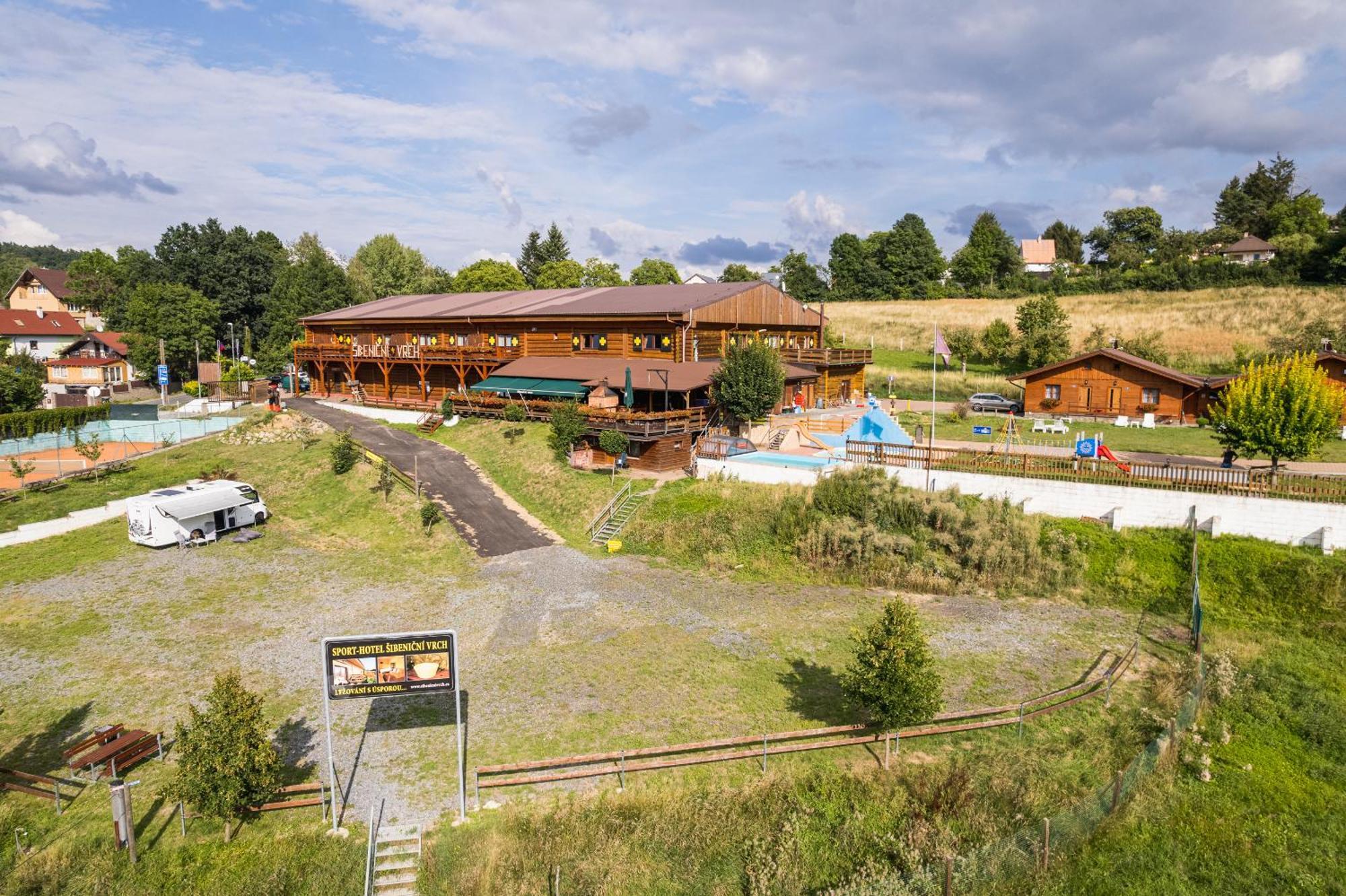 Sport-Hotel Sibenicni Vrch Mnichovice Εξωτερικό φωτογραφία