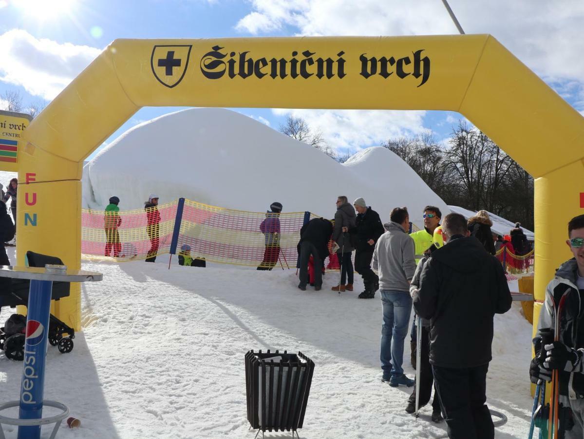 Sport-Hotel Sibenicni Vrch Mnichovice Εξωτερικό φωτογραφία